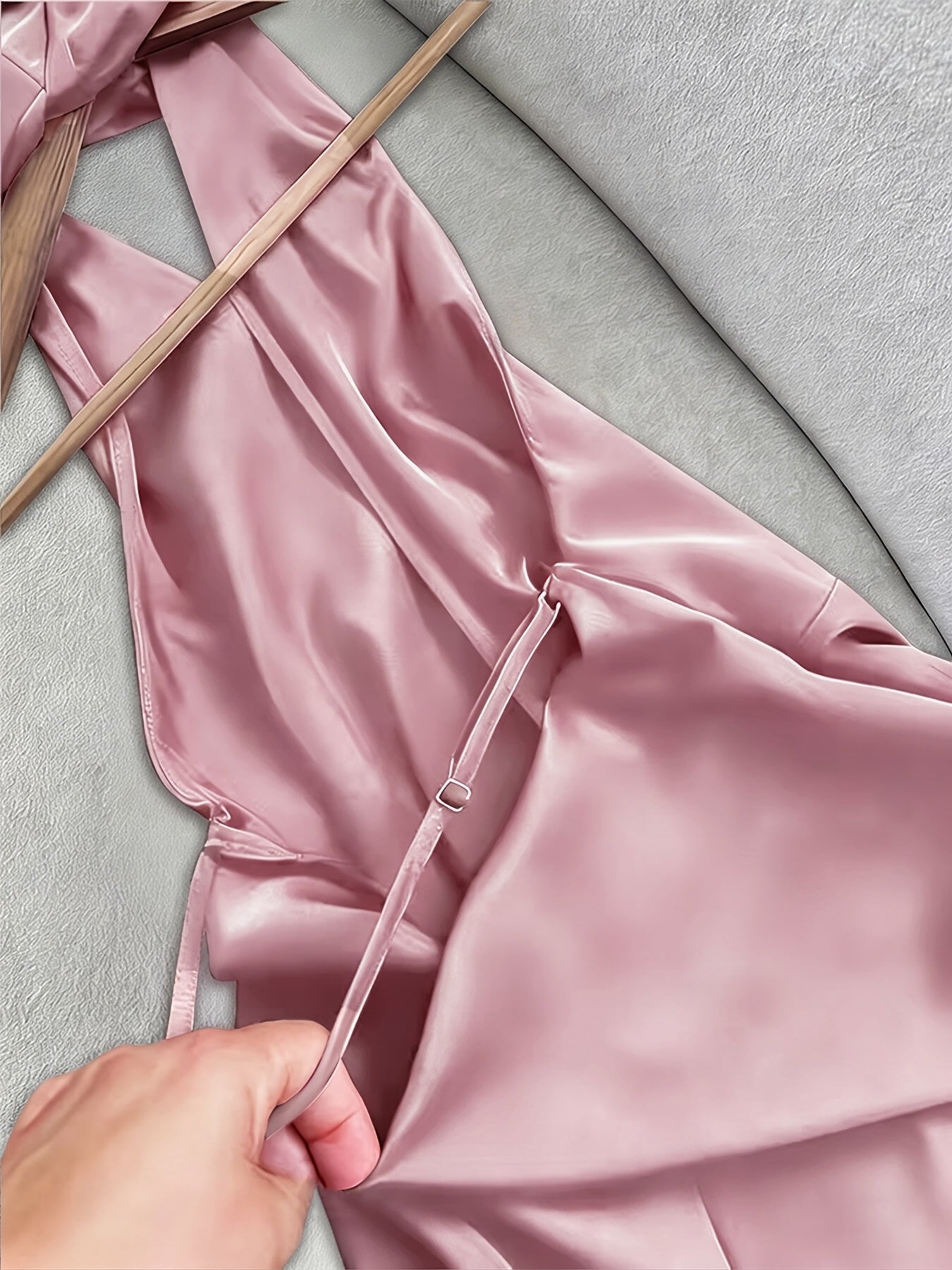 [Elegant Party Dress] Halter Tie Waist Backless Satin Dress | All-Season Elegant Party Dress Suitable for Vacation, Outing, Commuting, Gathering, Socializing, Valentine'S Day, Birthday Party, Women'S Clothing