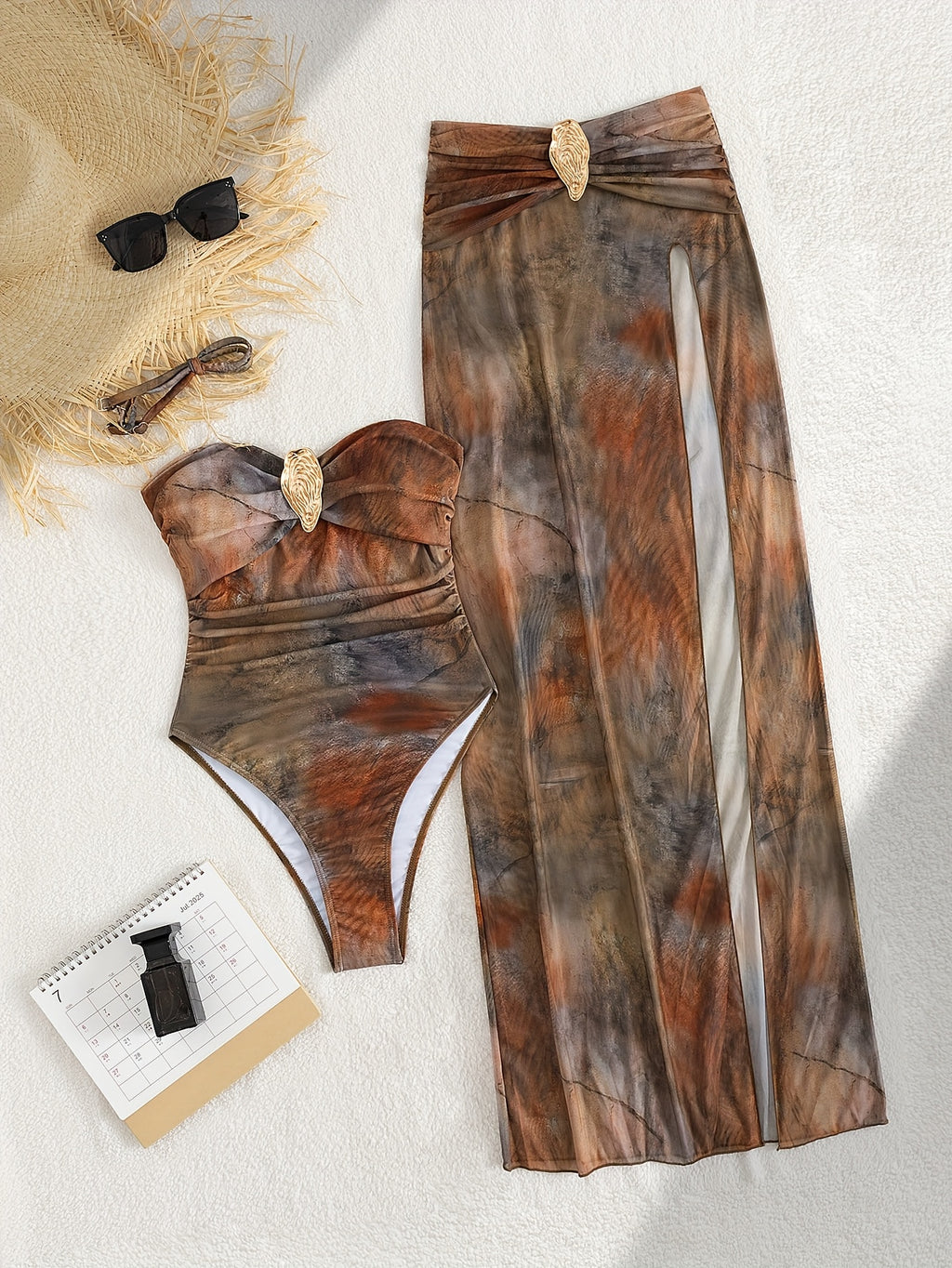This New Vintage Stone Pattern Printed Two-Piece Swimsuit Features a Sexy Strapless Design with Detachable Shoulder Straps/Paired with an Elegant Long Wrap Skirt And Adorned with Stylish Metallic Additions/Making It a Must-Have for Women