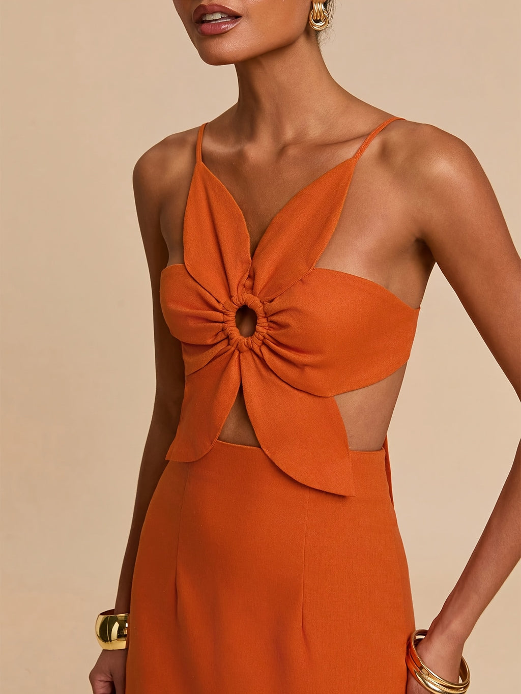 Vacation Leisure Petal Backless Spaghetti Suspender Dress with Three-dimensional Floral Details, Suitable for Beach Vacations, Christmas Parties, New Year's, Thanksgiving, and Elegant Parties
